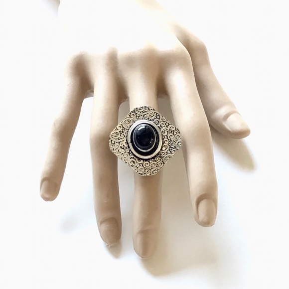 Onyx Gemstone Disk Ring Exotic BoHo Embossed Etched Artisan Made Size 6.3/4 - Picture 7 of 7